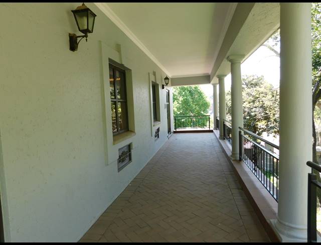 1,083M² OFFICE TO LET IN HYDE PARK